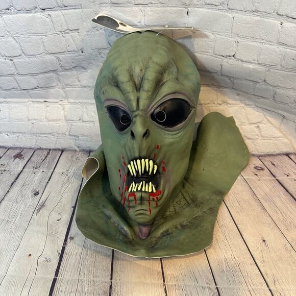 Glowing Alien Halloween Costume Mask - Picture 1 of 4